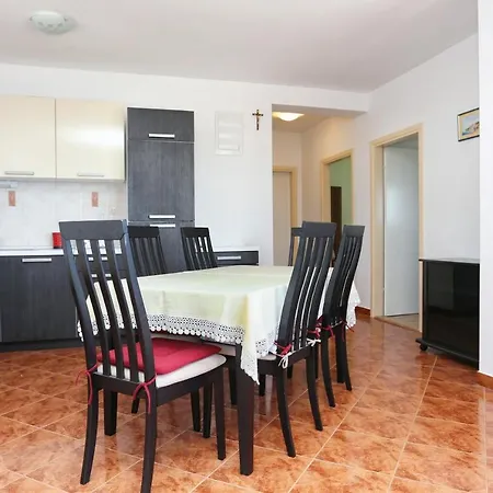 Family Friendly House With A Swimming Pool Kanica, - 10367 Дом отдыха *