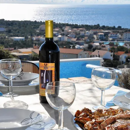 Family Friendly House With A Swimming Pool Kanica, - 10367